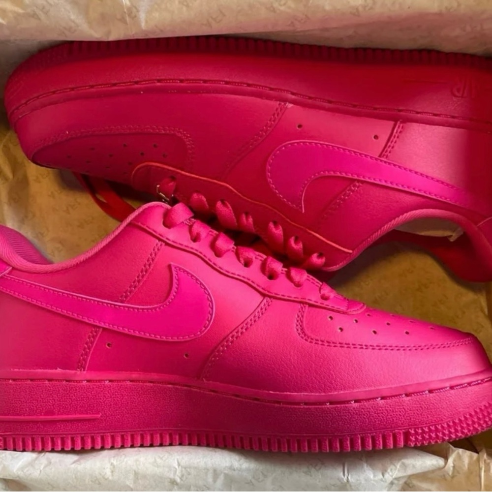 SOLD NWT Nike Airforce 1 07’ in Fireberry
